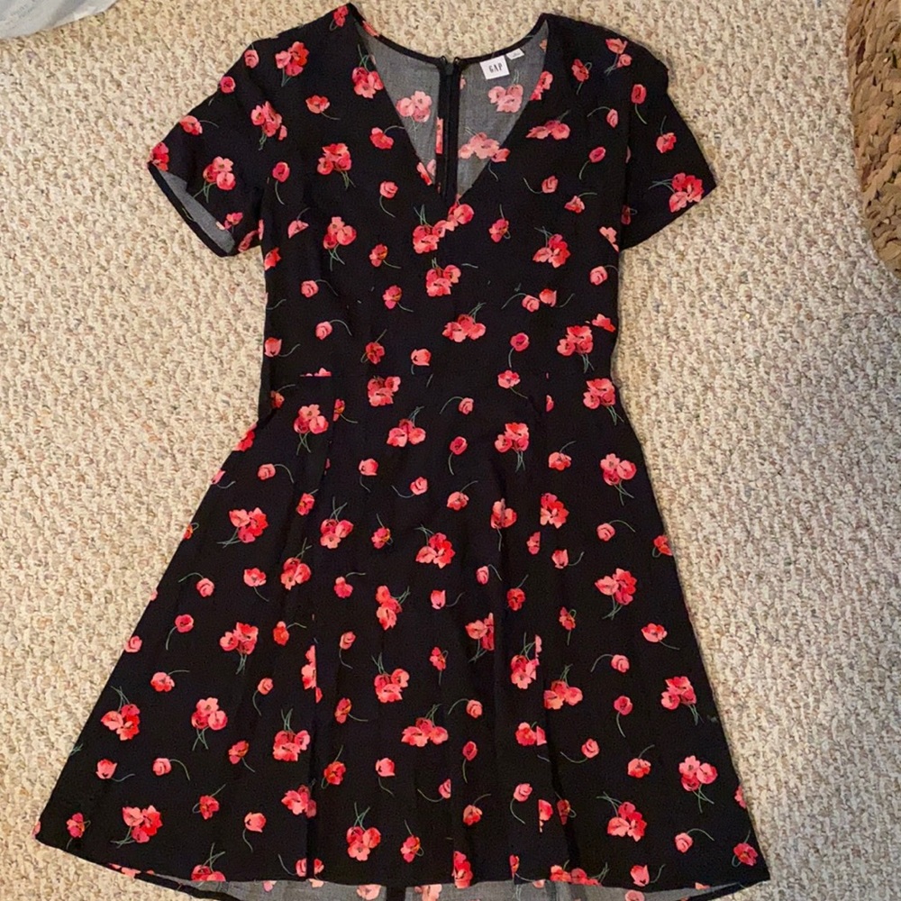 BEAUTIFUL GAP DRESS